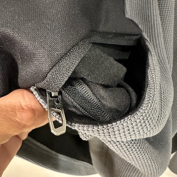 LIKE NEW SPYDER 1/2 ZIP PULLOVER JACKET - Picture 6 of 9